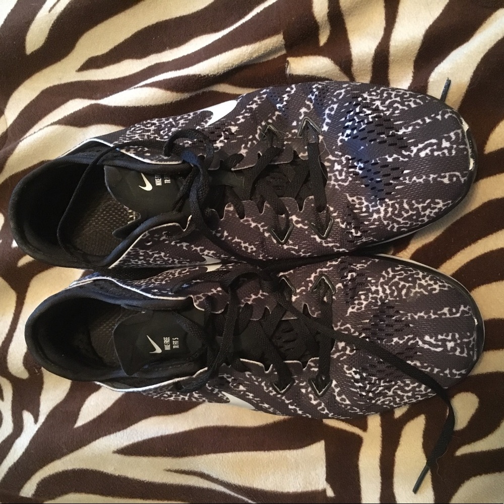 Nike free size 9 animal print sneakers